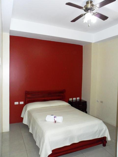 Hotel Jira Guayaquil Bilik gambar